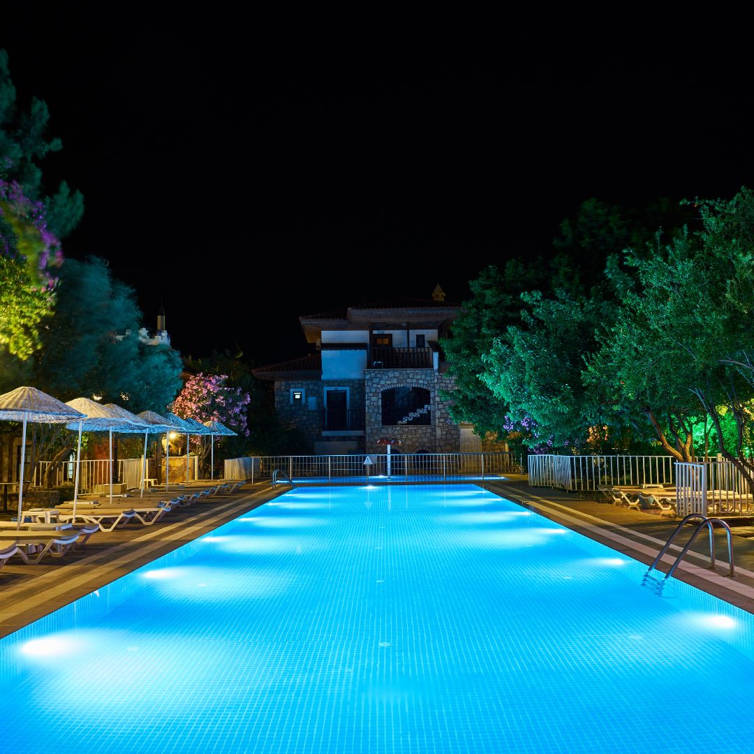 Consejos para Iluminar tu Piscina