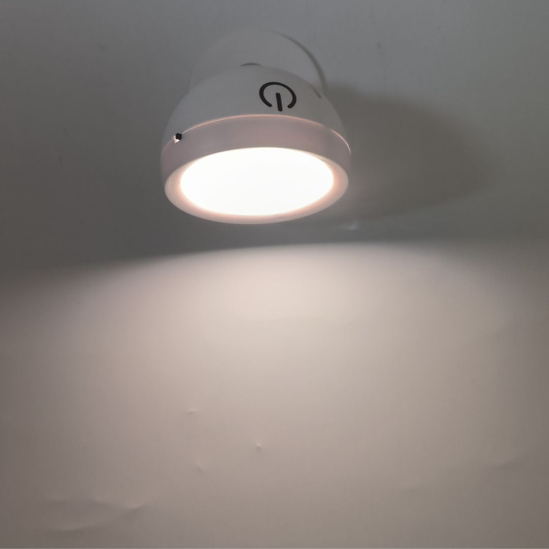 Aplique com interruptor Serantes, lâmpada ajustável de metal