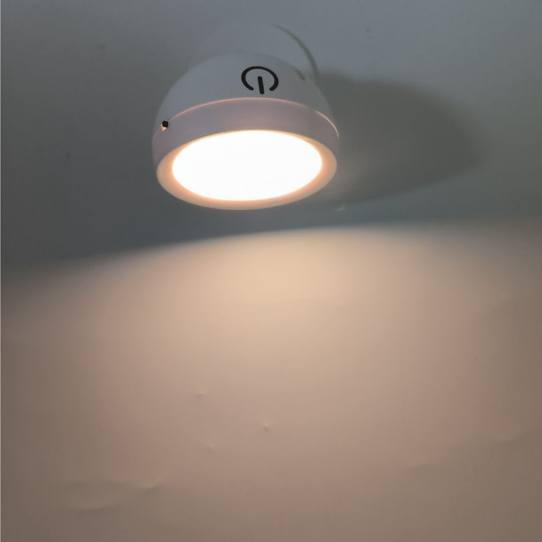 Aplique com interruptor Serantes, lâmpada ajustável de metal