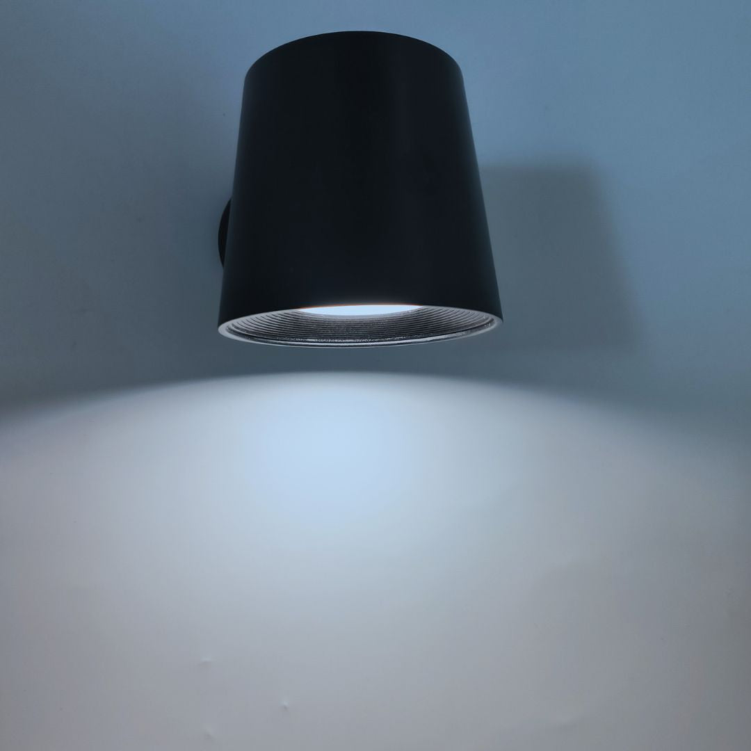 Aplique com interruptor Serantes, lâmpada ajustável de metal