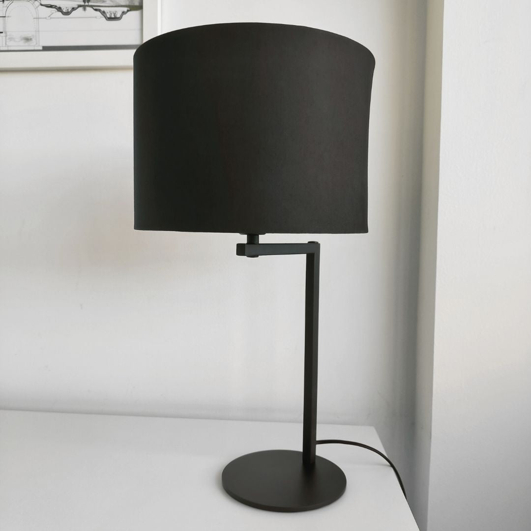 Lampe de table en tissu et bois bleu avec chargeur USB