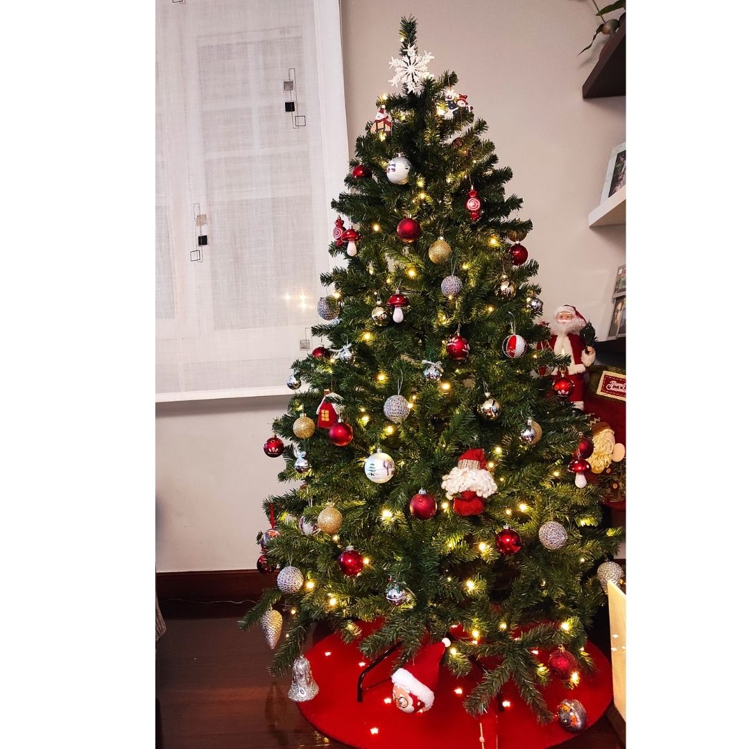 Árvore de Natal com 260 Luzes Led Quentes 180cm