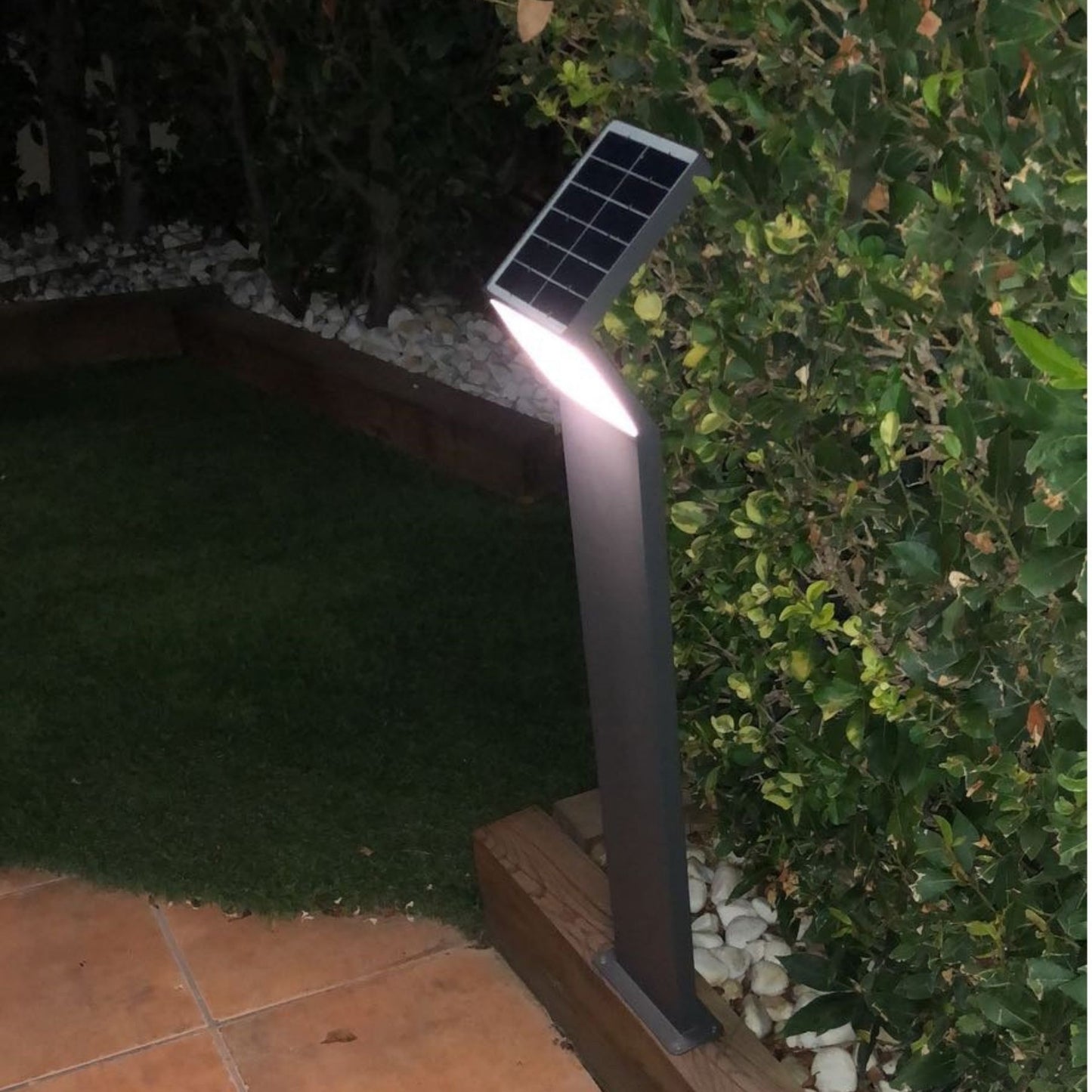 Baliza Led Solar 3w con Sensor de Presencia y Crepuscular IP54