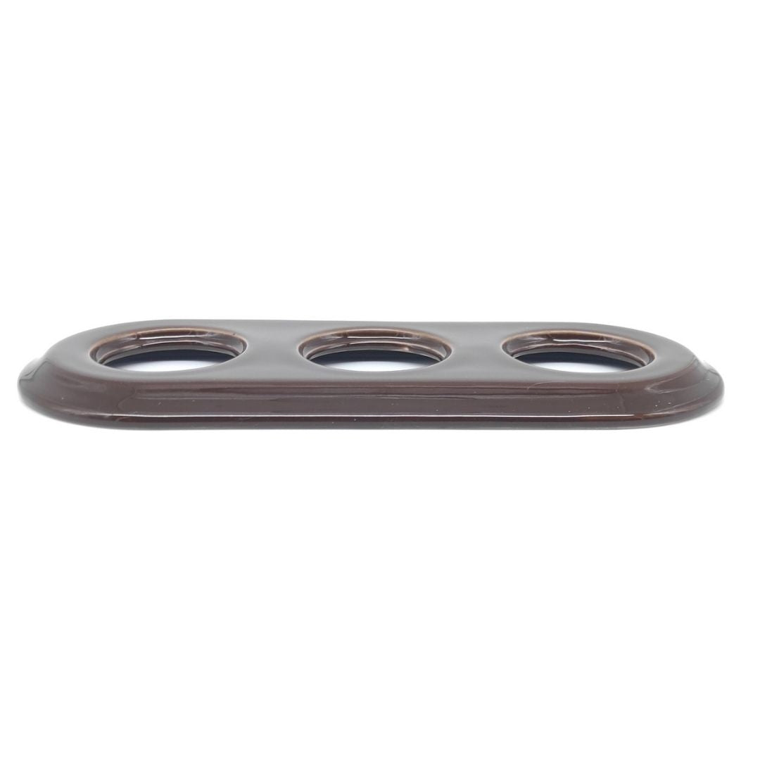 Cadre encastré en porcelaine triple marron