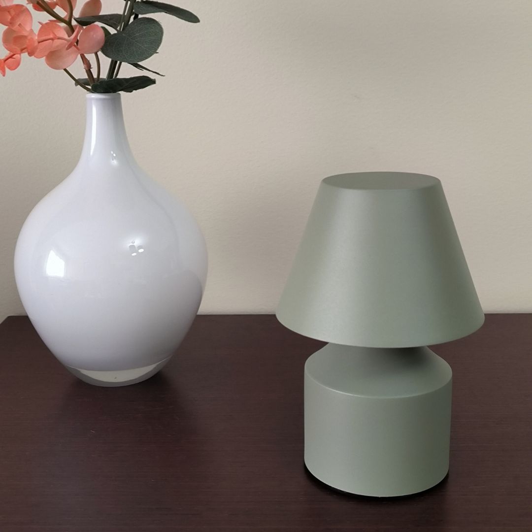 Lámpara Mesa LED Mini con Cambio de Tono, Regulable y Recargable – USB