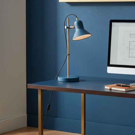 Lámpara de Mesa Azul y Dorada en Metal con Tulipa Orientable