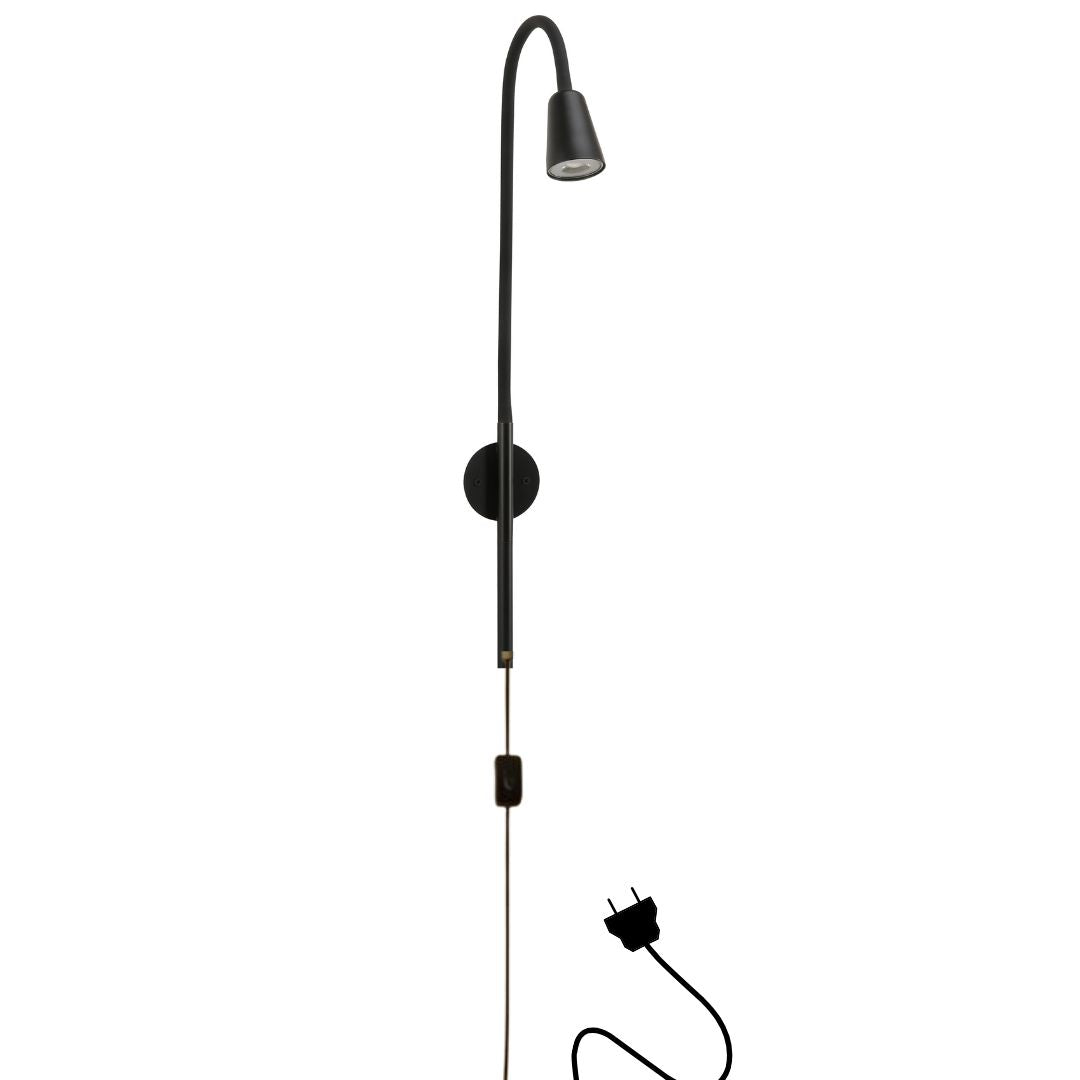 Aplique de madeira e cerâmica esmaltada com 2 focos