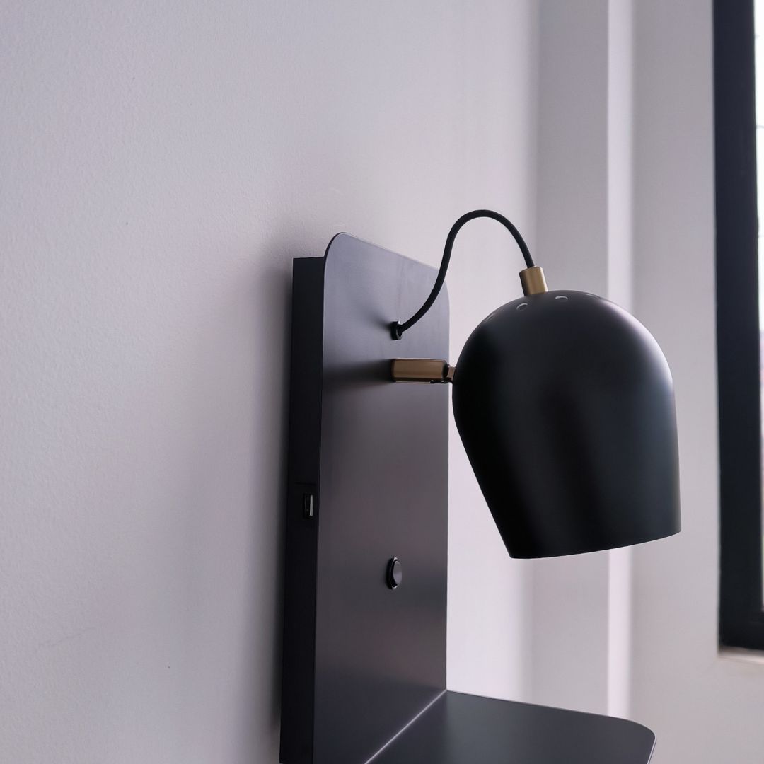 Aplique de pared con Interruptor, Estante y USB Gorbea, Lámpara de Metal Orientable