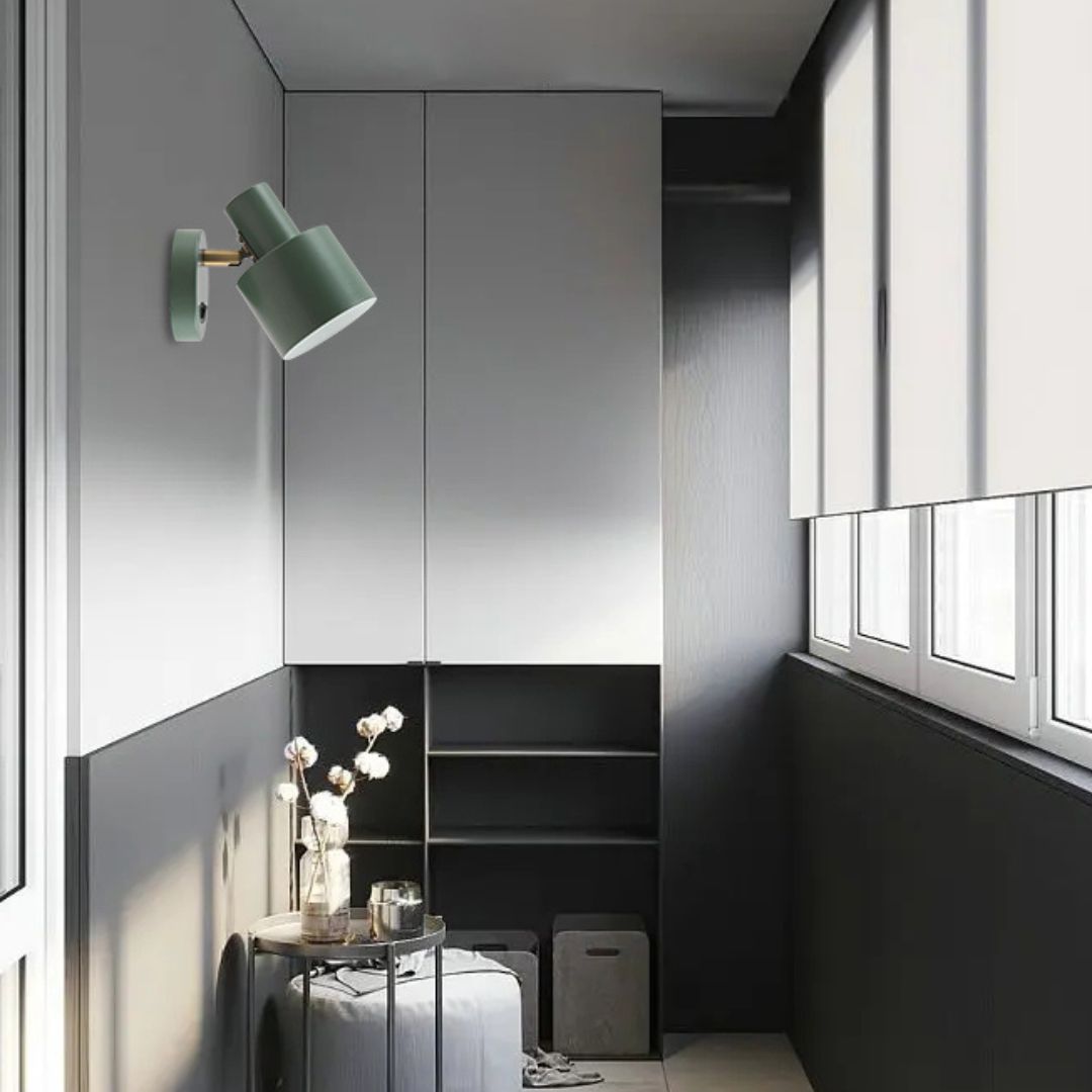 Aplique de pared con Interruptor Serantes, Lámpara de Metal Orientable