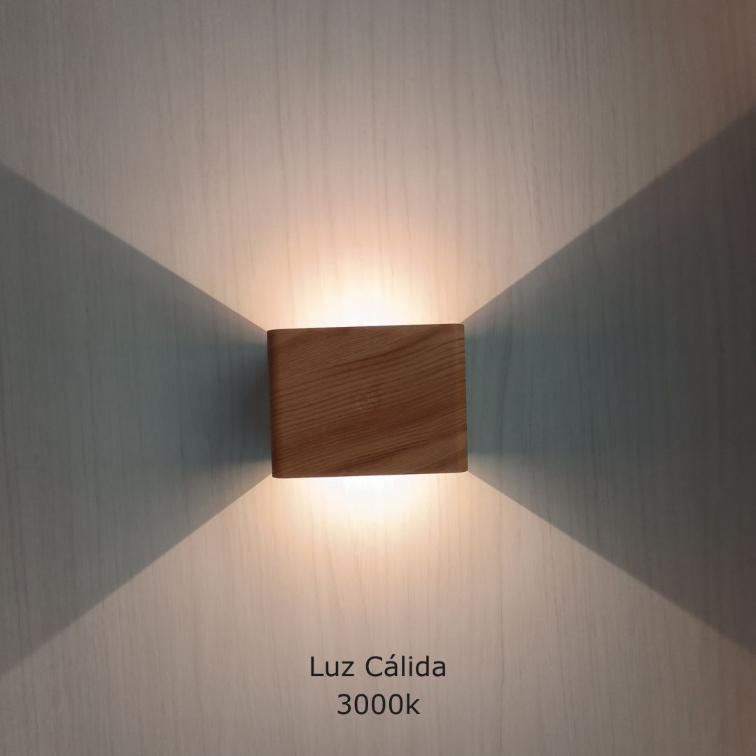 Applique murale avec interrupteur Serantes, lampe en métal réglable