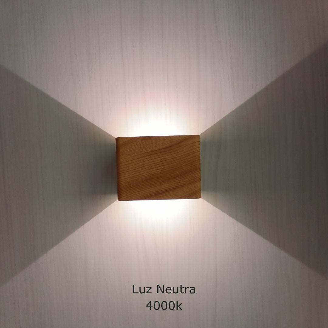 Applique murale avec interrupteur Serantes, lampe en métal réglable