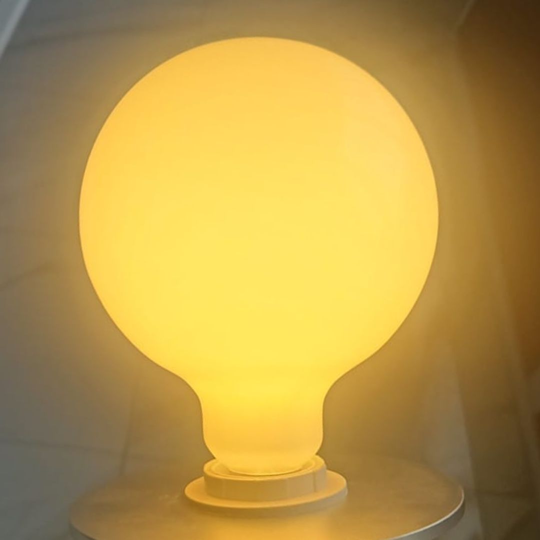 Bombilla Globo LED Regulable E27 G125 8w 3000k-6500k Cristal Opal 2