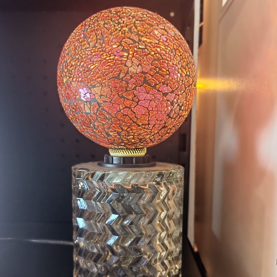 Bombilla Decorativa LED E27 4w Globo G125 en Cristales Rojos 3