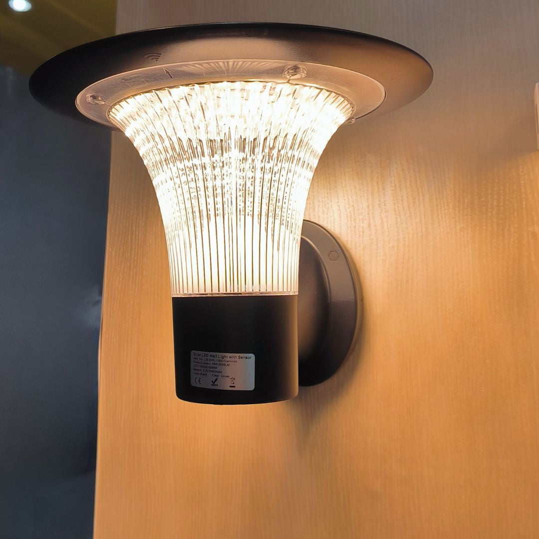 Cabeza de Farola LED Solar con Cambio de Tono CCT y Sensor 15W, 2200lm, IP65