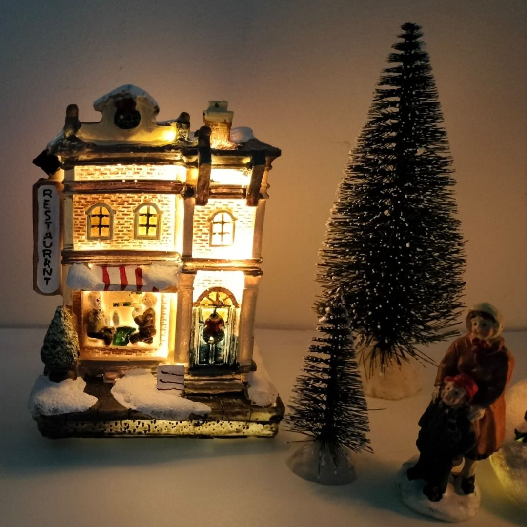 Juego de Casas Navideñas con Nieve, Figuras y Pinos Nevados - Decoración de Navidad