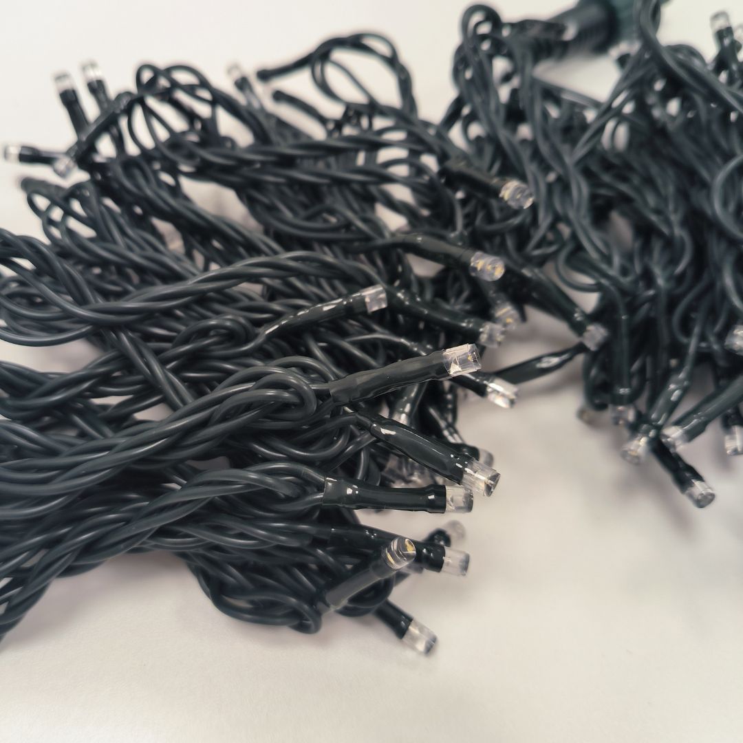 Guirnalda LED 144 luces cálidas 15m con destellos, ampliable hasta 10 tiras, IP20