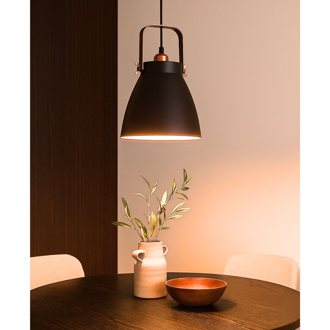 Luminária pendente de metal preto e cobre - elegância e estilo industrial
