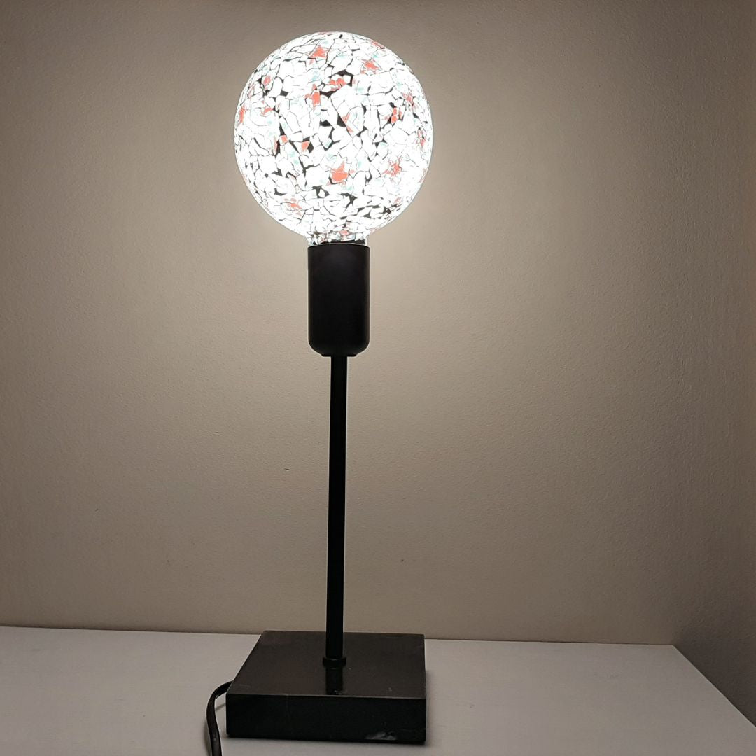 Lámpara de Mesa con Base de Mármol y Pie Negro