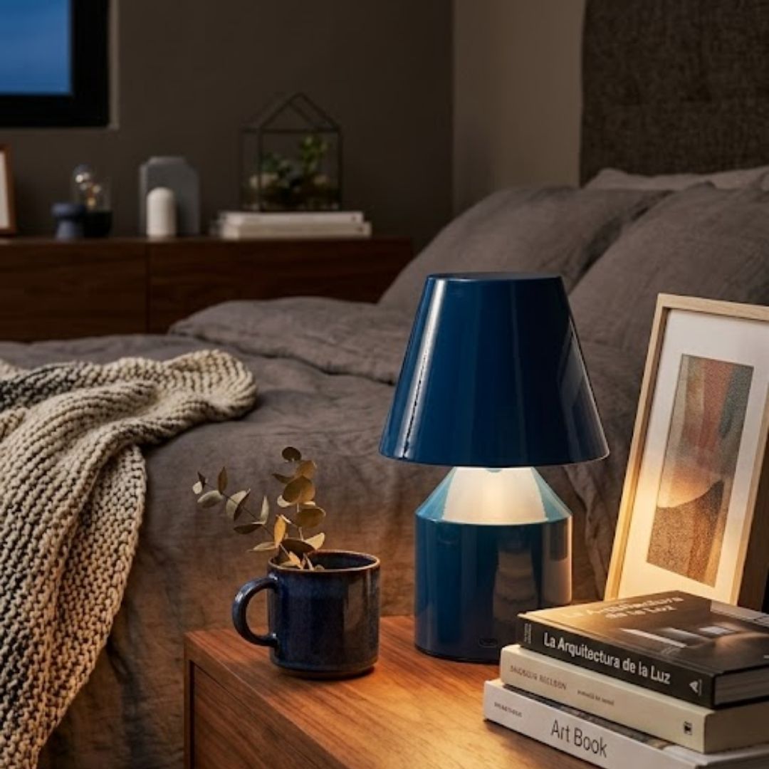 Candeeiro de mesa LED recarregável de 1,5 W com mudança de tom de luz e intensidade de brilho de toque