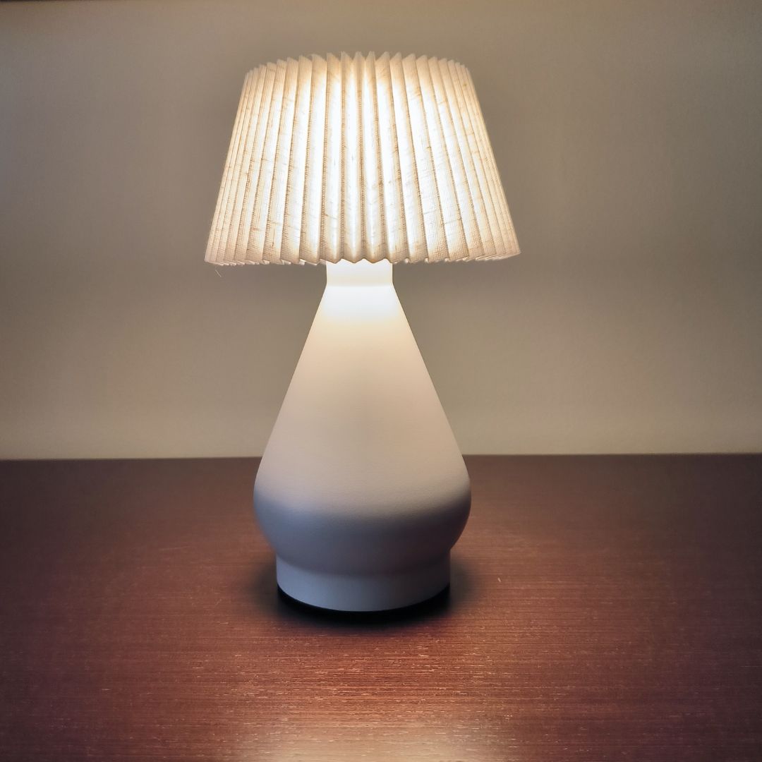 Lampe de table tactile LED rechargeable de 1,5 W avec changement de tonalité et d'intensité lumineuse