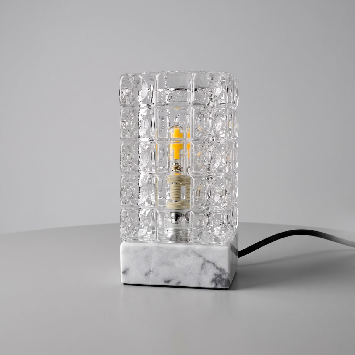 Lampe de Table Led Base en Marbre Blanc et Abat-Jour en Verre
