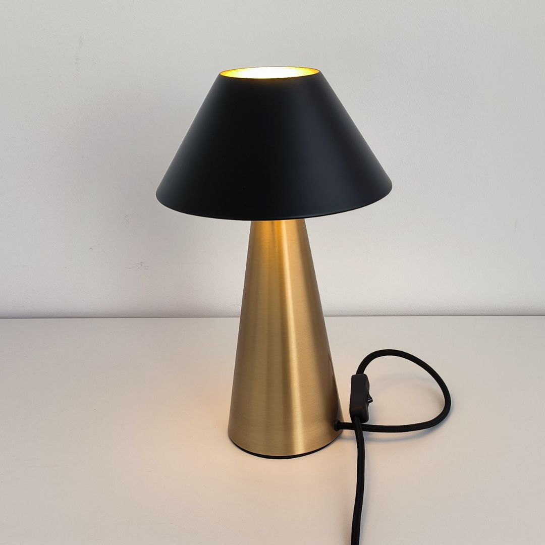 Lampe de table champignon en métal