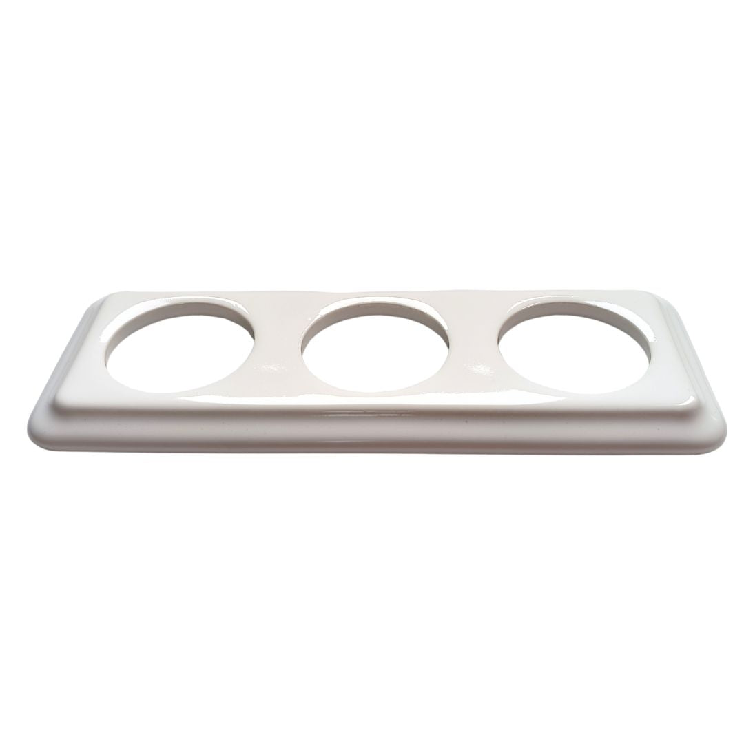 Marco Triple Cuadrado de Empotrar en Porcelana Blanca – Para 3 Mecanismos