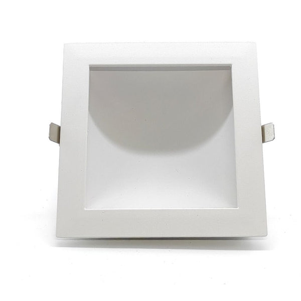 Downlight Regulable Cuadrado con Led Oculto 18w y Corte 150 x 150 mm
