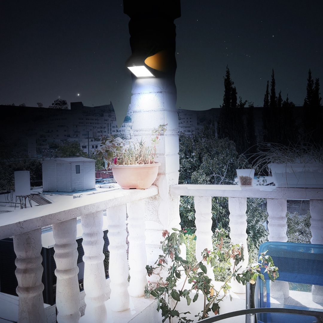 Aplique LED Solar 8W con Sensor de Presencia y Crepuscular IP65