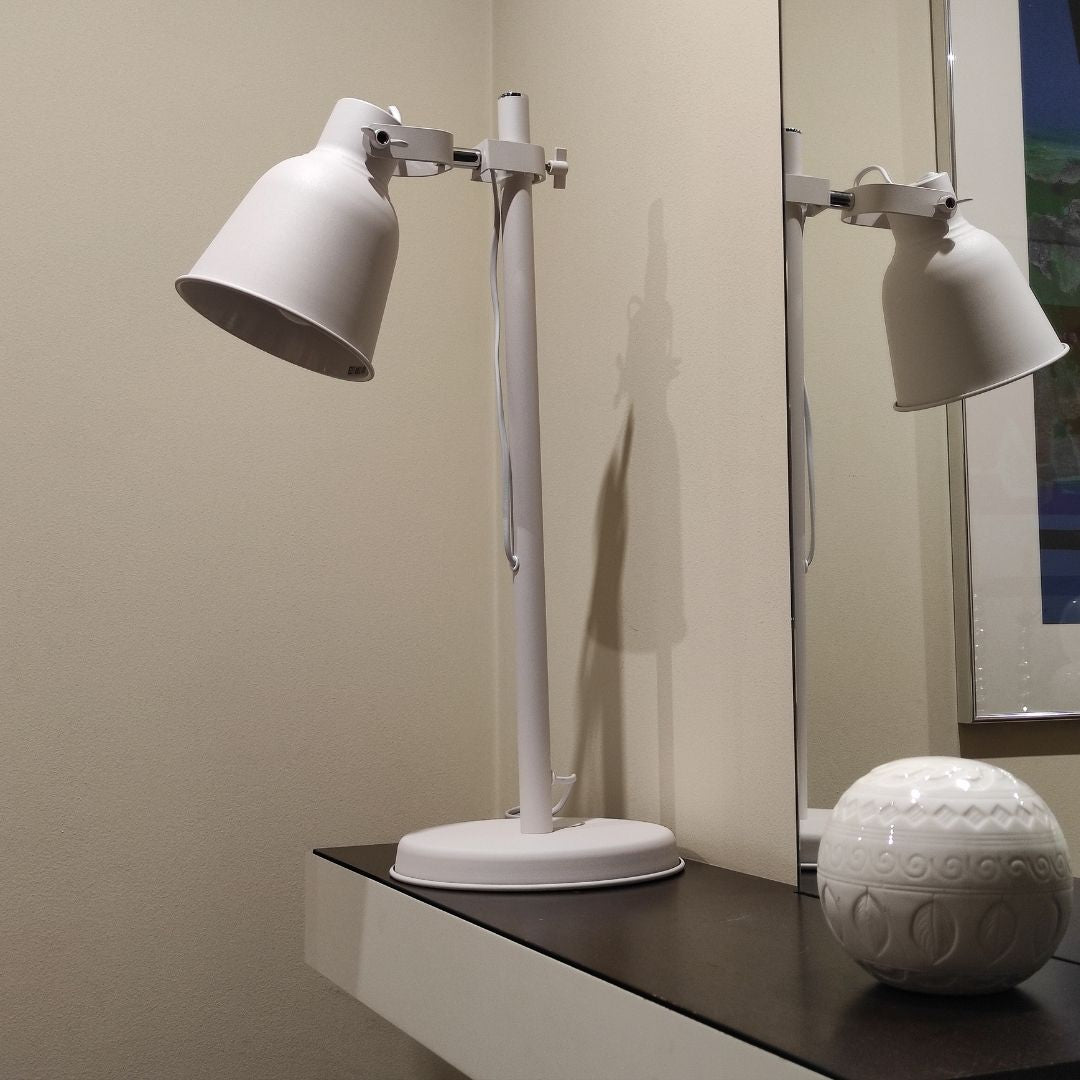 Lámpara de Mesa Flexo Blanca de Aluminio con Foco Orientable E27