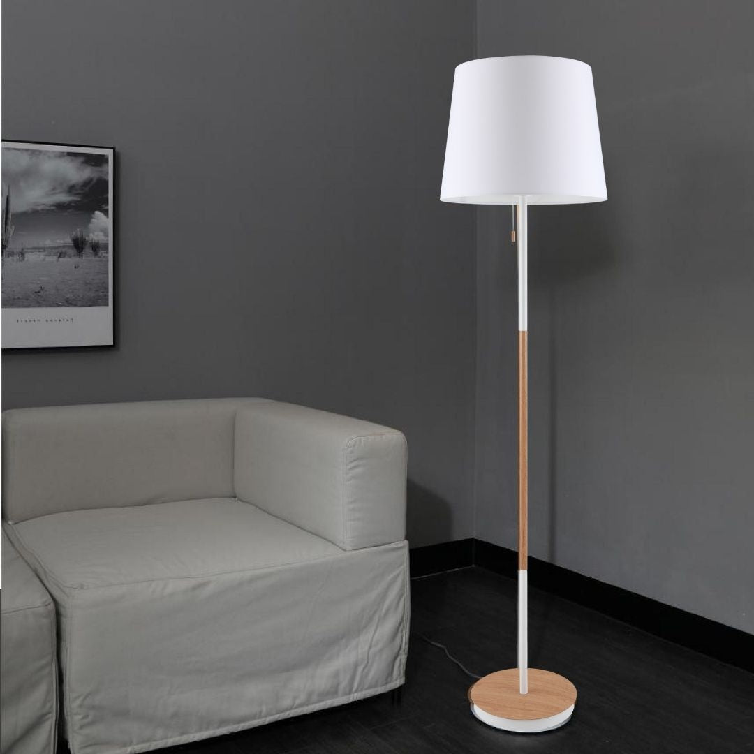 Lámpara de Pie de Madera, Metal y Tela Blanca