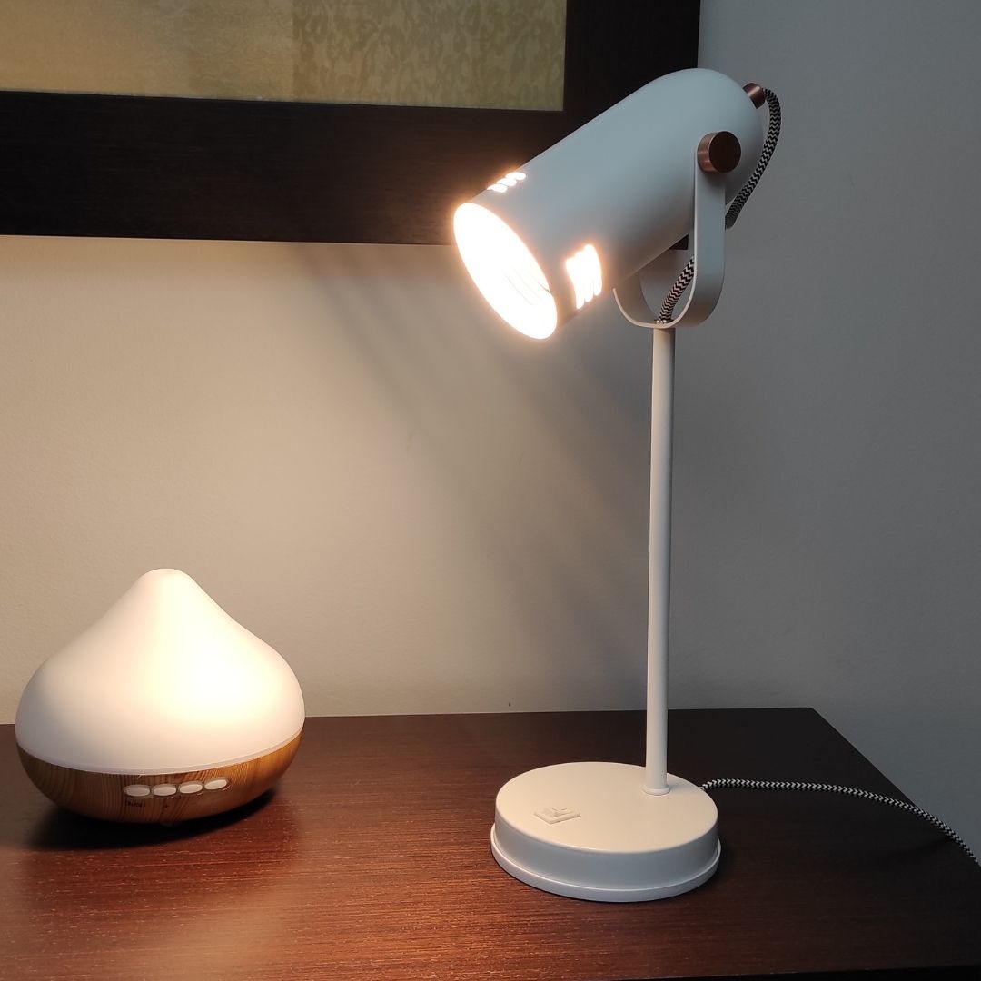 Lámpara de Mesa con Foco orientable de Metal Blanco y Cobre