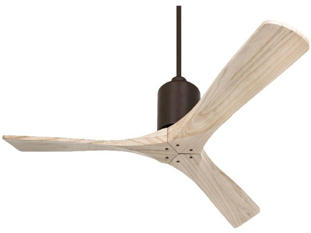 ventilador de techo en madera clara
